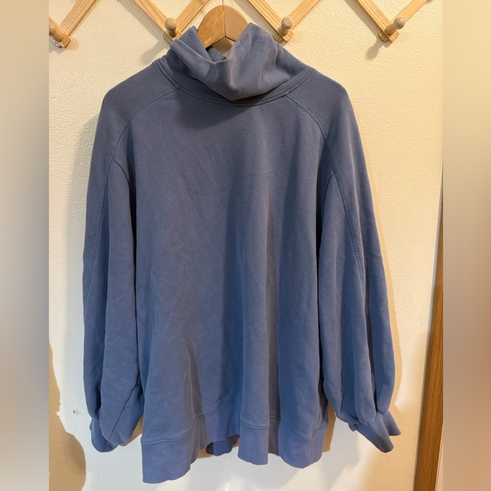 LIT Activewear Whisper Oversized Turtleneck Sweatshirt Womens M Puff Sleeve